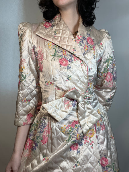 Vtg 40s Quilted Floral Satin Robe/Dress/Coat
