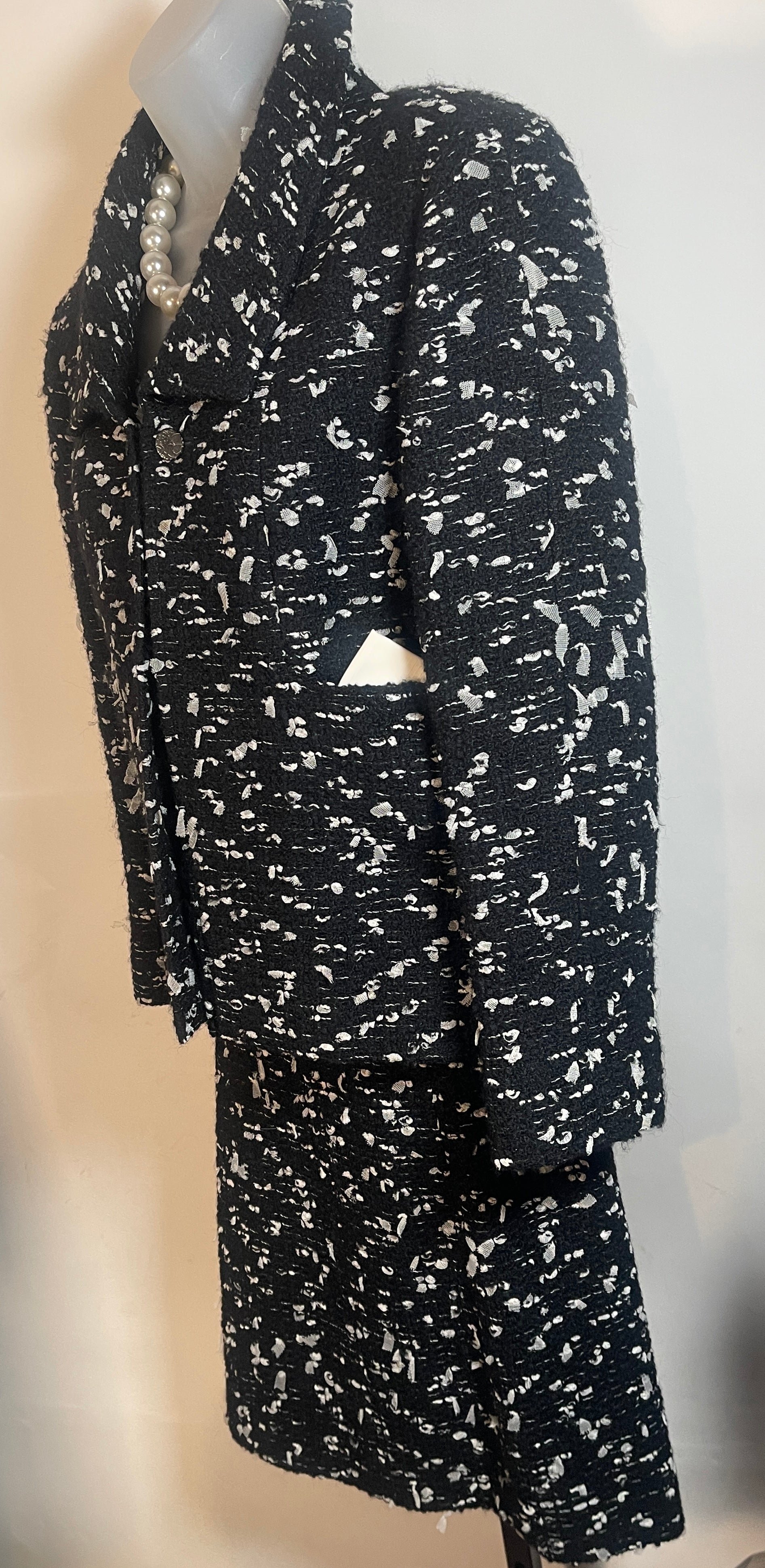 ORIGINAL CHANEL SUIT B & W Nubby Weave Sizes 46, 44