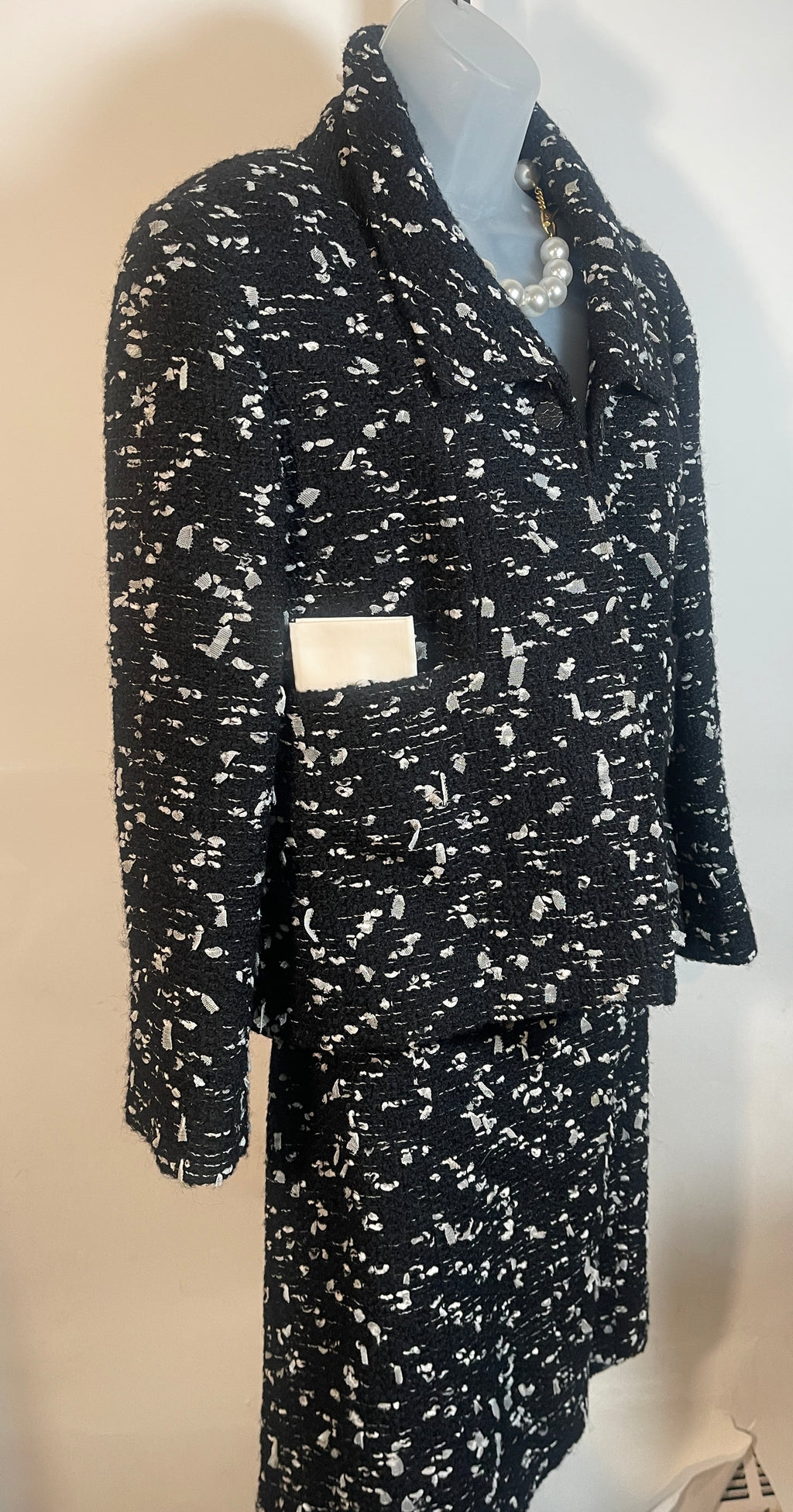 ORIGINAL CHANEL SUIT B & W Nubby Weave Sizes 46, 44