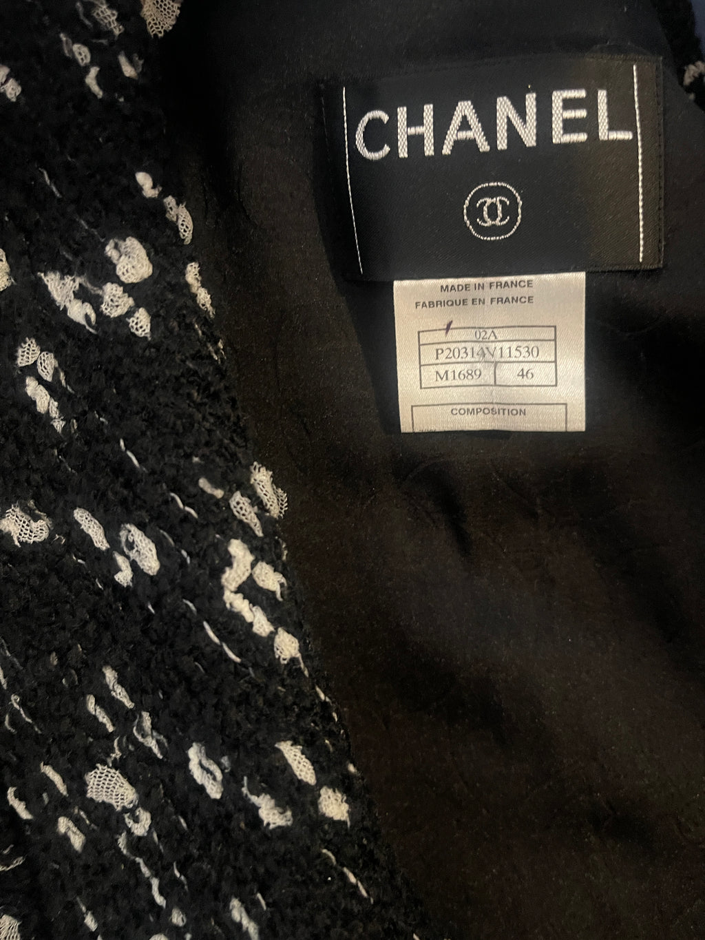 ORIGINAL CHANEL SUIT B & W Nubby Weave Sizes 46, 44