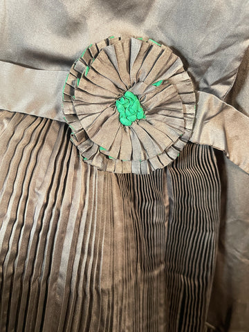 1920s Original LARGE DRESS Bust 48", Mini Pleats, flower