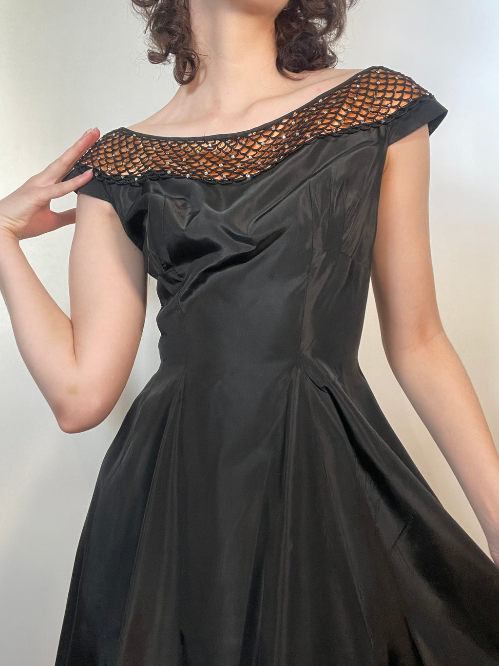 Vtg 50s Fancy Black Taffeta Dress w/ "LACE" Collar Party Dress Dance Dress