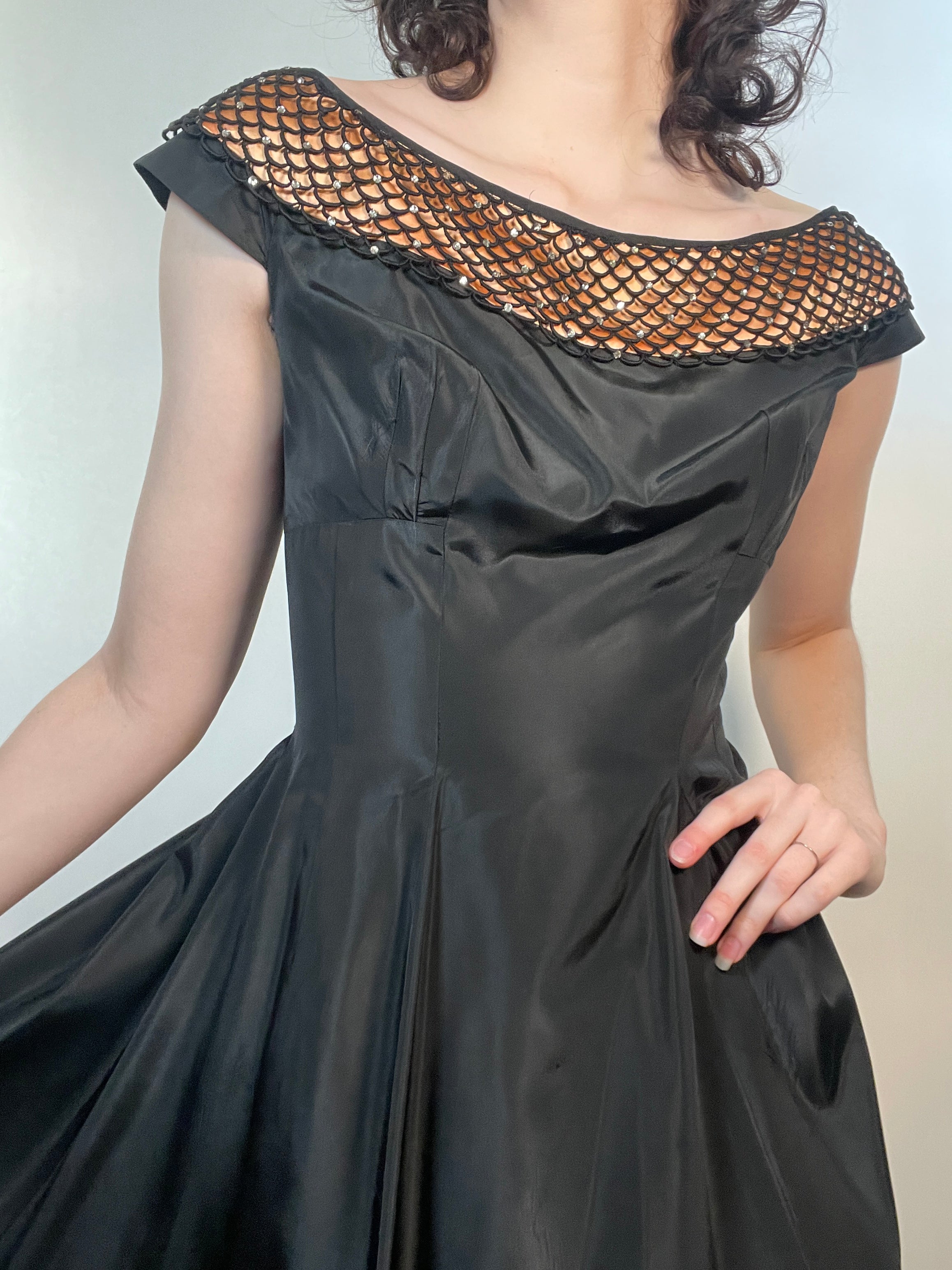 Vtg 50s Fancy Black Taffeta Dress w/ "LACE" Collar Party Dress Dance Dress
