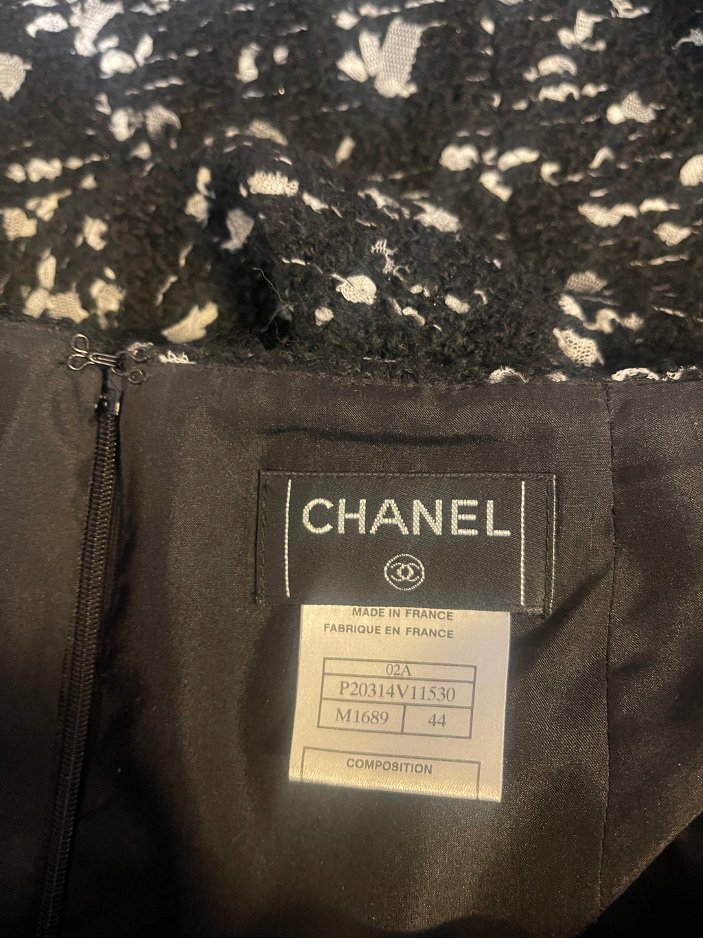 CHANEL SUIT Black & White Nubby Tweed Euro Size 46 2 piece