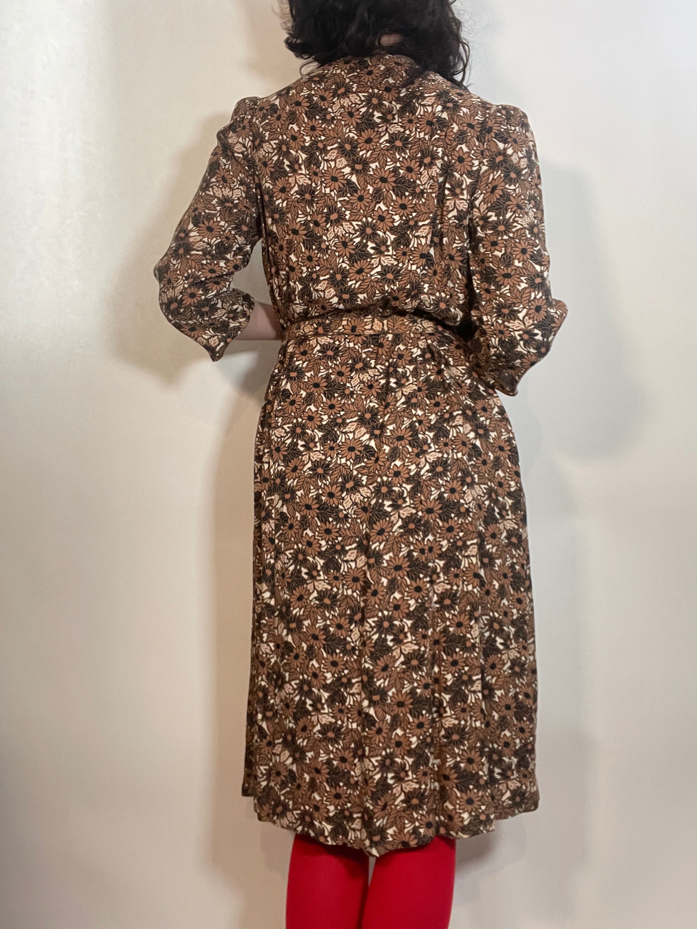 VTG 1940s Brown & Black Floral Rayon DRESS 40"/33"/44"