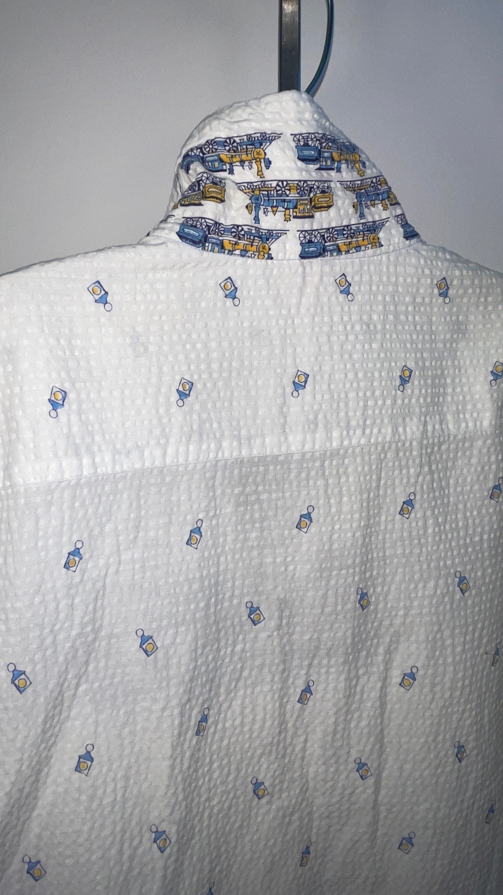 BOYS Vintage 50s Seersucker Shirt w/ TRAINS Chest 32"