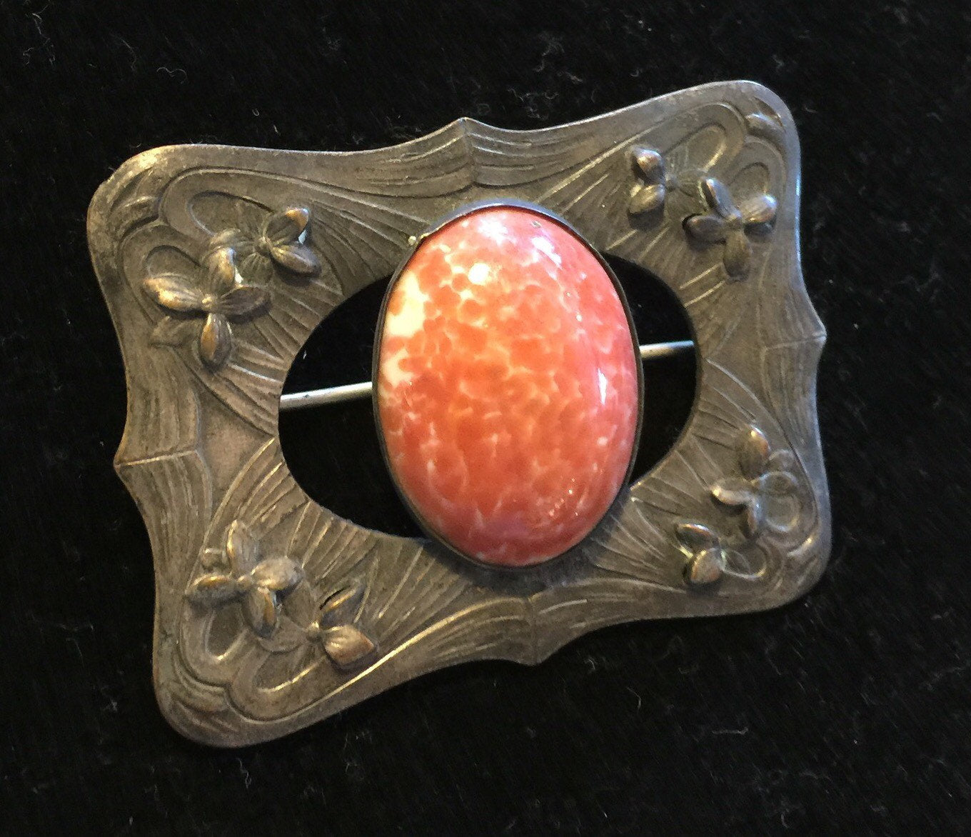 Vintage Art nouveau Pin Brooch