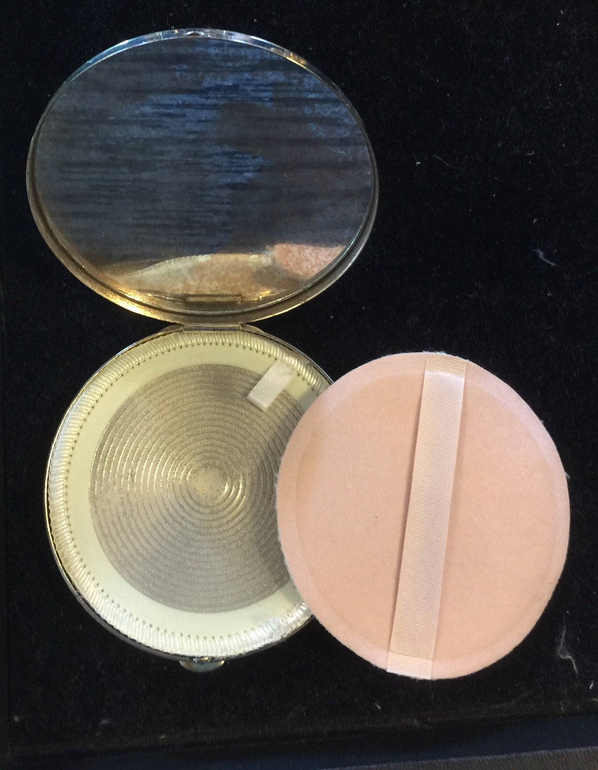 Vintage California Compact