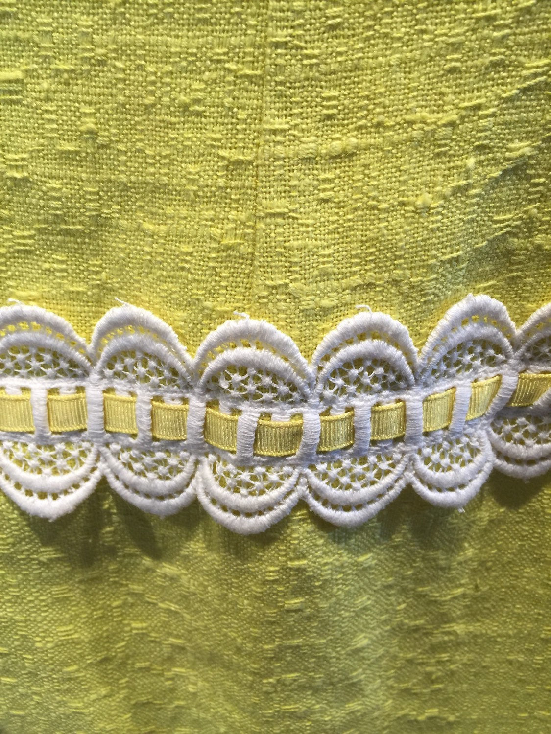 Bright Yellow Fitted 50's Dress 36-28-40