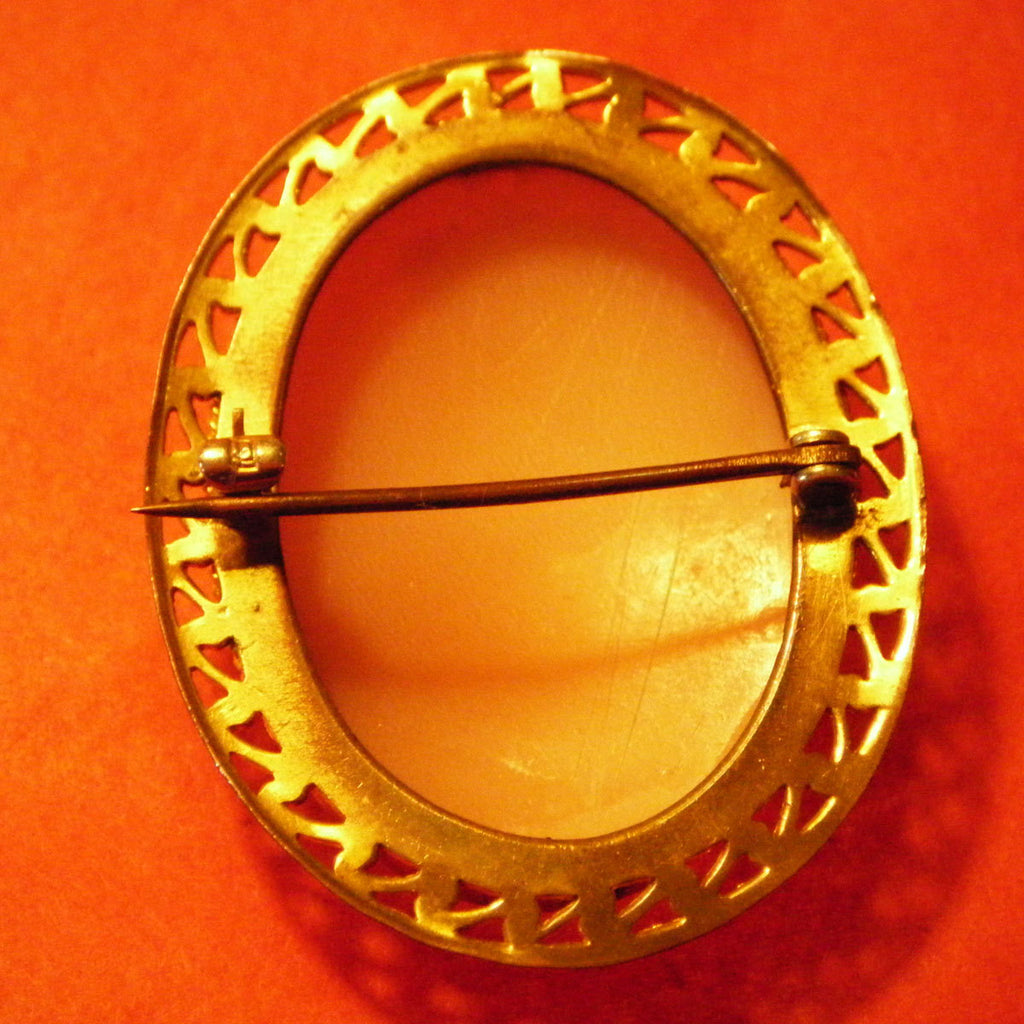Sweet 1920's Genuine Cameo Shell Brooch