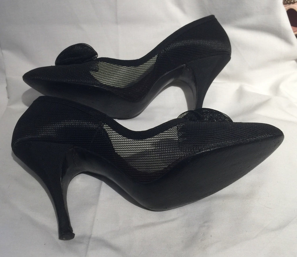 Size 5 B Black Mesh 50's Pump
