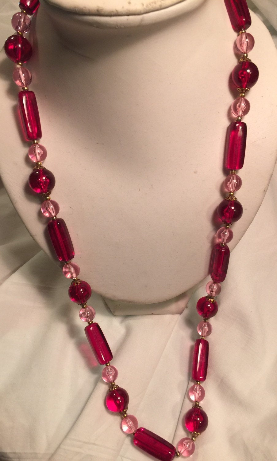 Vtg 1960's RED & PINK LUCITE Beads 26" long
