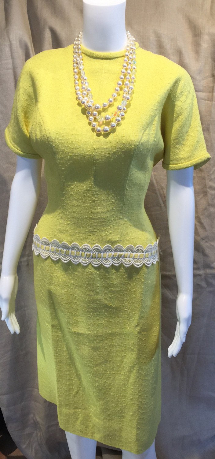 Bright Yellow Fitted 50's Dress 36-28-40