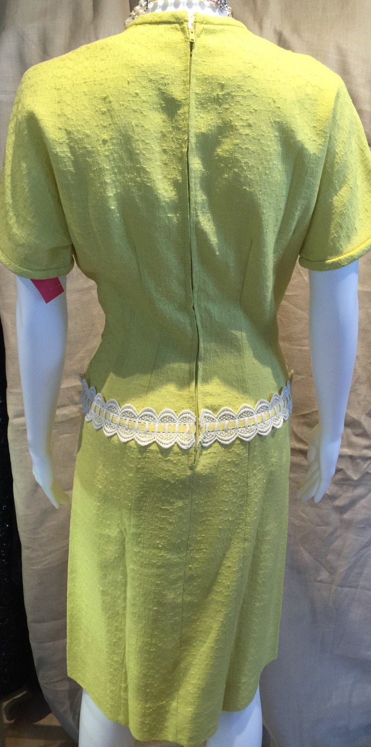 Bright Yellow Fitted 50's Dress 36-28-40 Bright Yellow Fitted 50's Dress 36-28-40
