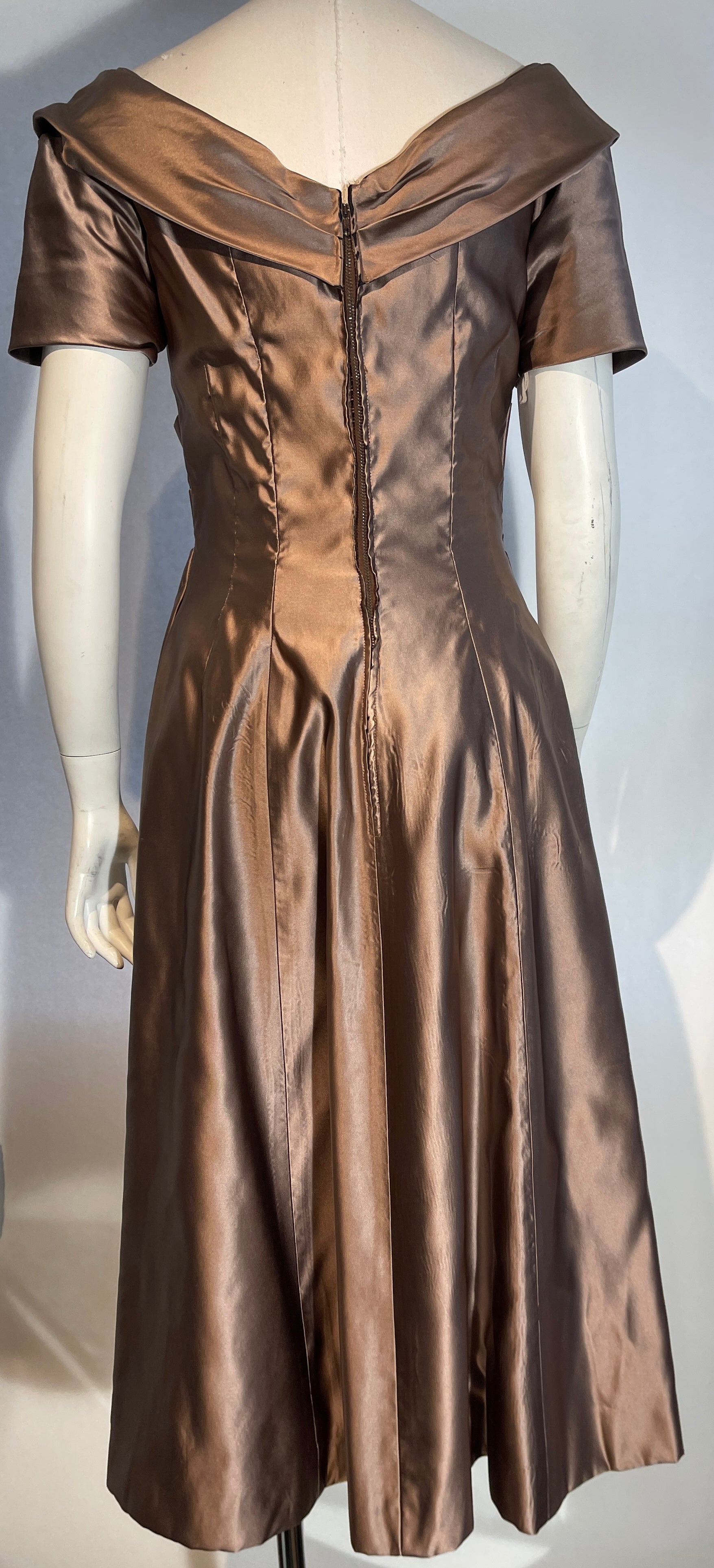 CEIL CHAPMAN Silk Dress
