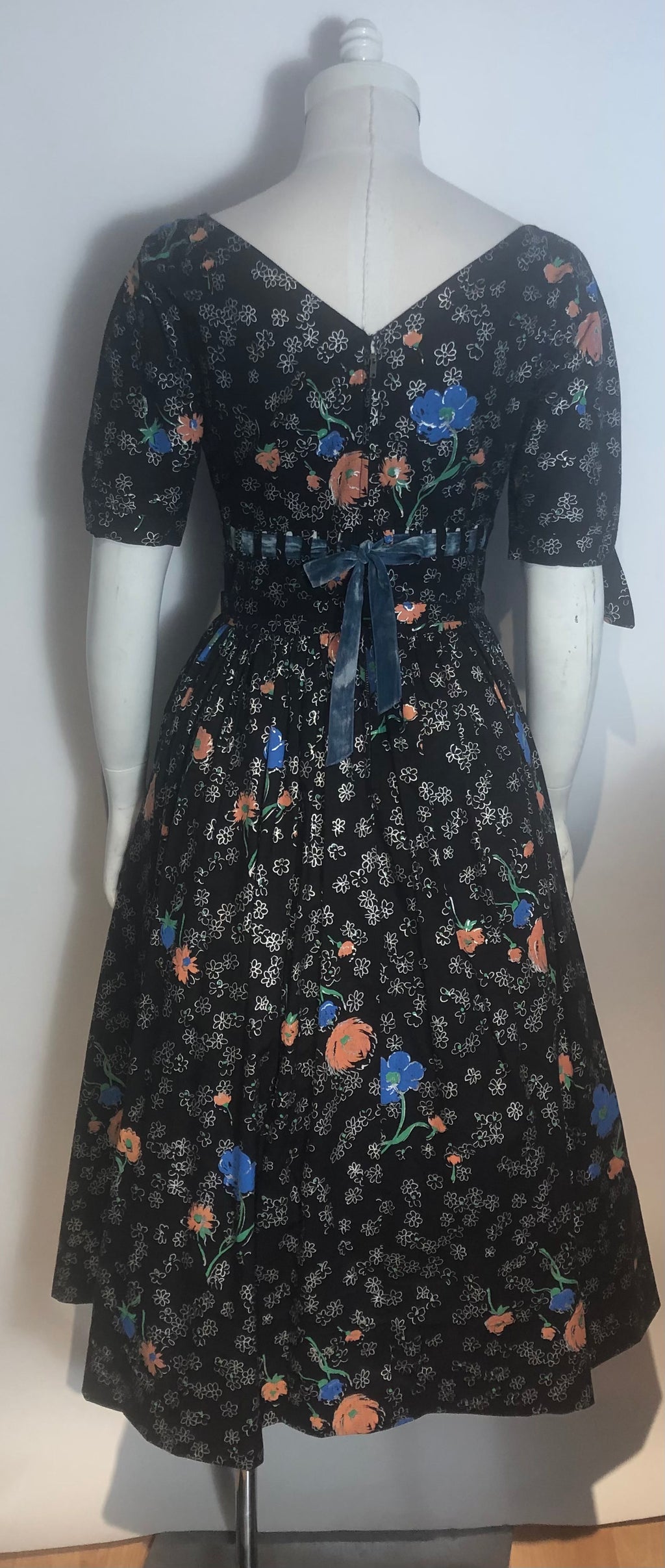 Vtg 1950s Black Floral Cotton Rockabilly Dress Full Skirt